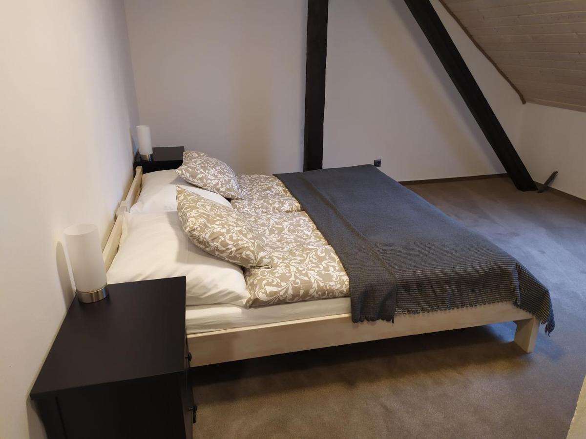 Statek Cesky Dvur Hotel Postupice ภายนอก รูปภาพ
